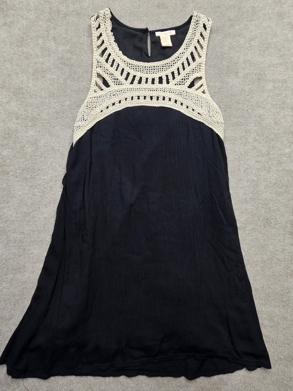 Klozlyne Crochet Trim Dress Small Black Boho Lined Keyhole Back Rayon